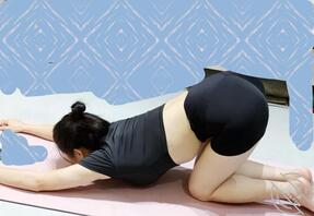 接上个帖子，准备试探骚妈妈了就是感觉鞋子射精不靠谱0