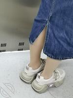 偷拍肉丝运动鞋2