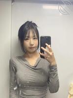 室友分享的这网站，本人大三，想被海角的哥哥评价脸和身材，后面有戴眼镜照片1