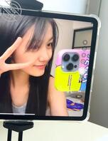 表妹小糖都会化妆了，展示一点她的自拍，能看出什么类型么