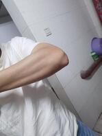 深圳龙岗，98年肌肉男。有腹肌有胸肌。手臂肌肉0