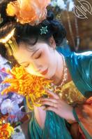 大姐,二姐过年回家了,作为一个变态弟弟,又可以打胶姐姐衣物,偷偷猥亵姐姐2