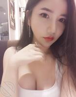巨乳美女