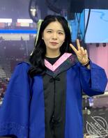 23岁研究生女友，性欲强爱穿情趣被内射，口活好喜欢看大家评价她，可一起操
