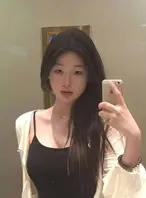 河南20岁骚货【李琦】被爆金主定制风骚视频，穿着黑丝连体情趣内衣大跳骚舞1
