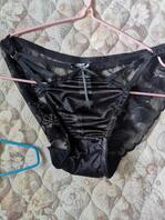 我今年20岁 今天突然拿我妈内裤来闻是不是有点变态，