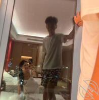 求大家射屏我的骚妈1