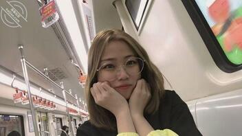 反差的眼镜骚母狗1