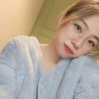 反差的眼镜骚母狗