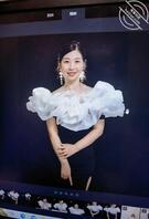 熟女老婆的最新写真，感觉如何？1