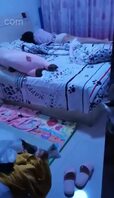 想同时操老婆和女儿9我终于对女儿掏出了“武器”可我不知所措（女儿已成年）