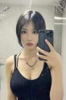 贡献我的大胸眼镜娘老婆张国锋，要结婚了正在试婚纱，她会看评论，刺激的3p1