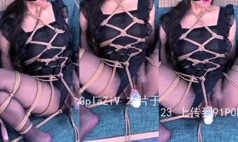 内心下贱无比 却还故作矜持