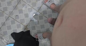 打胶女同事内衣