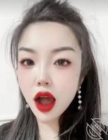 朋友老婆的红唇 好想把鸡吧插进她的嘴里  觉得她好骚啊 做梦都想口爆她 1