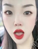 朋友老婆的红唇 好想把鸡吧插进她的嘴里  觉得她好骚啊 做梦都想口爆她 