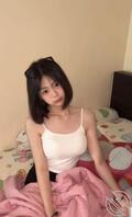短发小姐妹自拍2