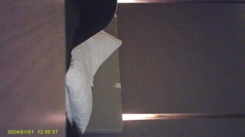 妹子迫不及待脱我裤子