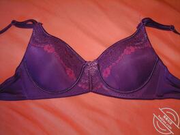 丈母娘骚到极致的紫色奶罩内衣