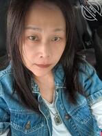 我的妈妈杨玉英说祝大家新年快乐 ，可以随便评价她0