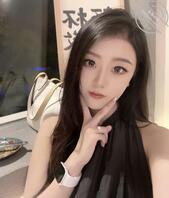 【刘心雨有奖问答】如果我跟闺蜜同时脱光趴在地上 你会操我还是操我闺蜜？