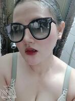 美丽动人的少妇