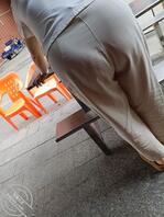 这良家熟妇屁股，这身材操起来肯定爽歪歪，有兄弟喜欢这样的吗