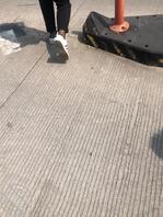 街拍库里丝骚货