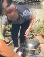 好想品尝一下大奶丈母娘