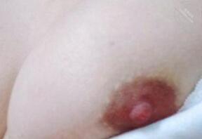 哥哥们，萱萱下面好痒啊，好想要大鸡巴插进去1