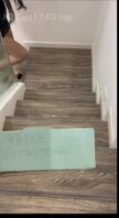 趁姐夫不在家，我在楼梯上把鸡巴露出调戏姐姐，内射了我的亲姐姐!