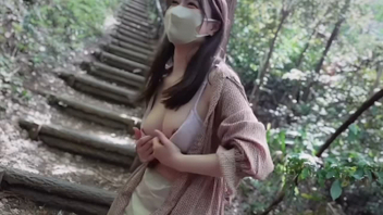 [原创]超美乳美女野外露出！兴奋感超越紧张！~