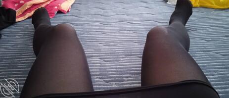 初来乍到，发几张我的丝袜腿