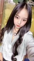 侄女借宿叔叔家，半夜叔叔跑进去偷插内射侄女