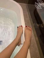 【乱伦】带小姨子出来开房0