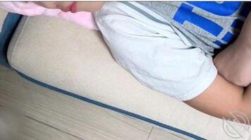 8、威胁后妈醉奸后续,骚妈在浴室痛哭,狂洗小穴。0