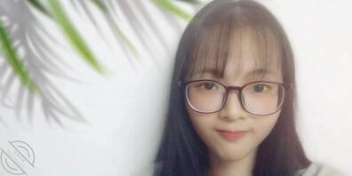 眼镜很骚