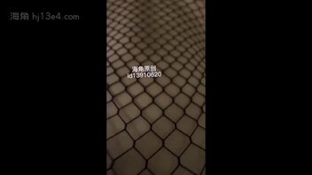 骚货反差母狗姐姐，表面光鲜亮丽，结果背后是个欠操的小母狗