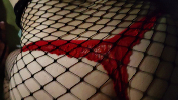 草尿网袜丁字裤肥臀少妇