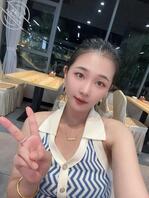 把你们想操的骚逼发出来0