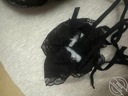 昨天海友来我家拿我妈的内裤