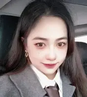 重庆财大新疆母狗❤️夏兹热丽❤️第一次破处口吞脸射视频流出 干完舔精自拍！1