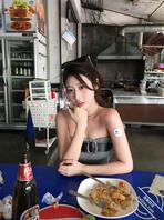 浙江绍兴一骚货女生，暴露自己同事0