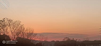 4昨天半夜睡不着用小号给我妈妈发了个消息，居然没想到她给我回复了..1