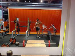 肌肉猛男寻重庆性欲大的女性，成熟会玩的优先！！！非诚勿扰，有性趣的加我，0