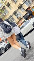 尾随街拍大长腿的屁股蛋蛋、看着小屁股蛋蛋上的小痘痘0