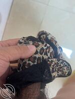 隔壁家离异少妇原味内裤打胶1