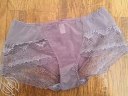 《多毛老逼卓央》0