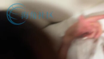 老婆被单男侧身插入，淫水泛滥，全程情绪对白，喜欢的进我主页看