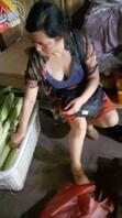 菜市场偷拍卖菜大妈  差点被发现